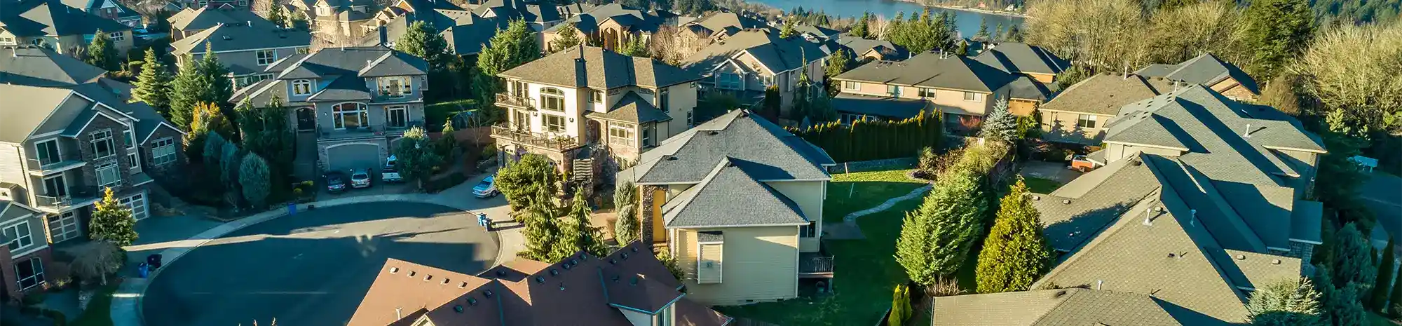 Overview of suburban houses in the pacific northwest | American Mastercraft